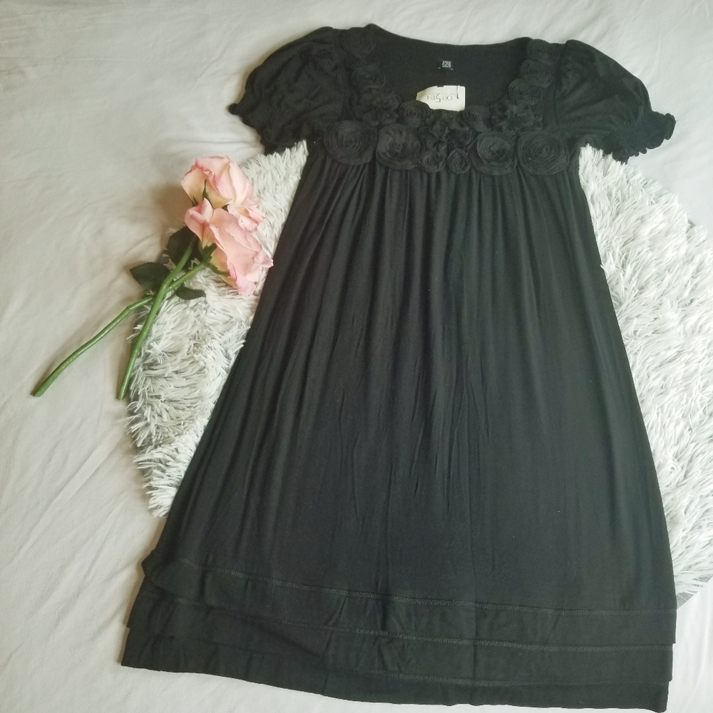 Saks fifth Avenue black dress size 4